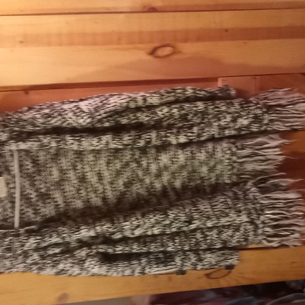 Sage and flower cardigan size large / extra large but fits like a medium